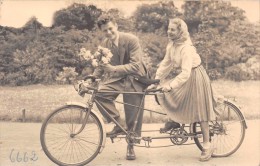 ¤¤  -    Un Couple Sur Un Tandem  -  Vélo    -  ¤¤ - Autres & Non Classés