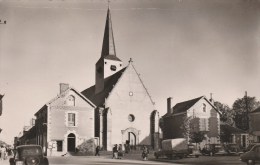 OUZOUER LE MARCHE (Loir Et Cher) - L'Eglise Et La Place Du Marché - Très Animée - Otros & Sin Clasificación