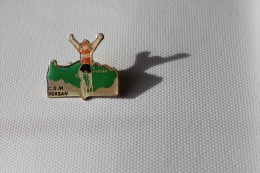 Pin´s  Cyclisme Cycling Vélo  . CSM PERSAN . 95 Val-d'Oise - Cyclisme