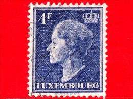 LUSSEMBURGO - Usato - 1948 - Profilo Della Granduchessa Charlotte (volta A Sinistra) Su Uno Sfondo Reticolato - 4 - 1948-58 Charlotte De Profil à Gauche