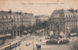 PARIS (12ème Arrondissement) - La Place Et La Fontaine St-Michel - Très Animée - Arrondissement: 12