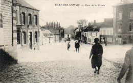 CPA - BRAY-sur-SOMME (80) - Aspect De La Place De La Mairie Au Début Du Siècle - Bray Sur Somme