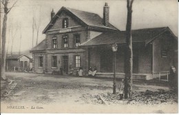 60 - NOAILLES -  T.Belle Vue Animée De La Gare - Noailles