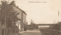 ( CPA 78 )  GARGENVILLE  /  La Gare - - Gargenville