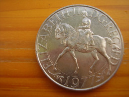 Great Britain 1977 ELIZABETH II TWENTY FIVE PENCE SILVER JUBILEE UNCIRCULATED COIN. - 25 New Pence