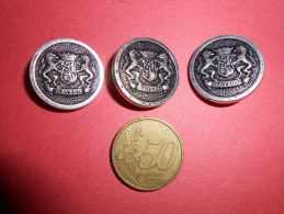 3   Boutons  Argentés   BAYERN - Buttons