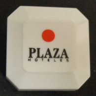 SOAP / SAVON - PLAZA HOTELES - Kosmetika