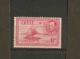 FIJI 1938 1½d Die I SG 251 "Empty Canoe"  MOUNTED MINT Cat £18 - Fiji (...-1970)