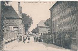 GRANDES CHAPELLES - Petite Rue, Militaires - Autres & Non Classés