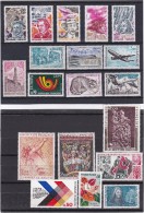 FRANCE ANNEE COMPLETE 1973   NEUFS  XX    - 46 TIMBRES TTBE     3 SCANS - 1970-1979