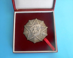 WW2 - YUGOSLAVIA PARTISANS ARMY VETERANS * SUBNOR 1941-1945 Medal In Original Box JNA Army Yougoslavie Jugoslawien Armee - Autres & Non Classés