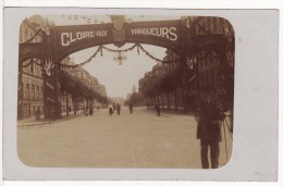 Carte Postale Photo STRASBOURG (Bas-Rhin)  14 Juillet 1919 - Gloire Aux Vainqueurs - Guerre 14/18 -PHOTOGRAPHE à Droite - Strasbourg