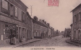 LES ESSARTS LE ROI                                  Grande Rue - Les Essarts Le Roi