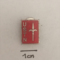 Badge Pin ZN001445 - Swimming Italy USTN Unione Sportiva Triestina Nuoto - Schwimmen