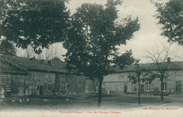 51 VILLE SUR TOURBE / Cour De L'Ancien Château / - Ville-sur-Tourbe