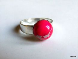 Bague En Jaspe Sédimentaire Rose Fuchsia Sur Anneau Réglable Argenté   Une Adorable Petite Bague! - Ringe