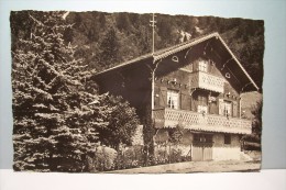 SAINT-JEOIRE-EN-FAUCIGNY   --- Chalet à Pouilly   -- ( Pas De Reflet Sur L'original ) - Saint-Jeoire