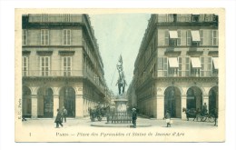 Frankrijk Paris Place Des Pyramides Et Statue De Jeanne D Arc - Statuen