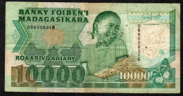 MADAGASCAR (MALAGASY REPUBLIKA ) 10000 Ariary   - P74 - Circulated (see Scan) - Madagascar