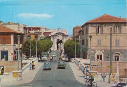 SENIGALLIA  Via Carducci E Ponte Lombardine Insegna Tabacchi E Auto D'epoca Car Voiture Fiat Renault Nsu Prinz - Senigallia