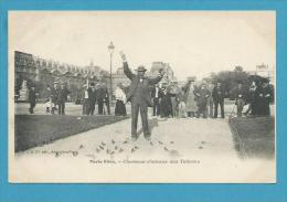 CPA PARIS VECU - Le Charmeur D'oiseaux Aux Jardins Des Tuileries - Parcs, Jardins