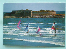 V08-66-dep 56-ploemeur Fort Bloque-route Cotiere De Lorient-planche A Voile Dans Les Vagues - Ploemeur