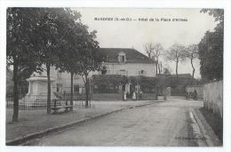 Mandres - Hôtel De La Place D'Armes - Mandres Les Roses