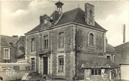 - Loire Atlantique - Ref-B454 - Bourgneuf En Retz - L Hotel De Ville - Camion Medecine Du Travail - Voiture 2 CV - - Bourgneuf-en-Retz