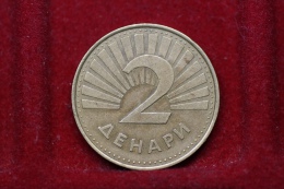 Macedonia 2 Denari 2001. (inv893) - Noord-Macedonië