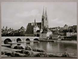 Regensburg, Blick Auf Den Dom - Regensburg