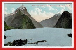 OCEANIE - NOUVELLE ZELANDE -- Mitre Peak And The Lion - Nouvelle-Zélande