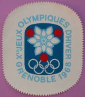 GRENOBLE - ISERE - Xèmes JEUX OLYMPIQUES D´HIVER 1968 - ECUSSON EN PLASTIQUE SOUPLE - Other & Unclassified