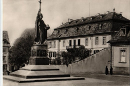 Fulda - Bonifatiusplatz Mit Denkmal Und Henschel - Fulda