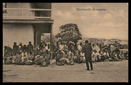 ANGOLA -COSTUMES - Distribuição De Esmolas ( Ed.Esteves & Reis )  Carte Postale - Angola