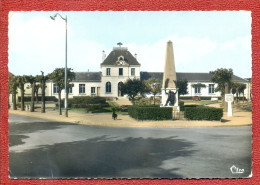 CPA : 95 - Soisy Sous Montmorency : La Mairie : Place - Mairie - Monument Aux Morts - Soisy-sous-Montmorency