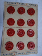 Plaque Ancienne 12 Boutons Rouges - Boutons