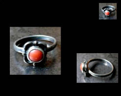 Ancienne Bague Kabyle En Argent Et Corail / Old Kabylian Silver And Coral Ring From Algeria - Earrings