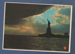 CP STATUE OF LIBERTY LIBERTY ISLAND N.Y. - NEW YORK BAY - MANHATTAN POST CARD PUB. Co. INC. 11385 - CIRCULEE - Statue De La Liberté