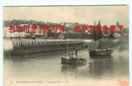 REMORQUEUR Dans Le PORT De BOULOGNE - BATEAU - BATEAUX - DOS SCANNE - Tugboats