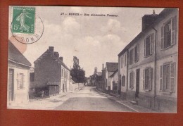 1 Cpa 80 , BOVES , Rue Alexandre Vasseur - Boves