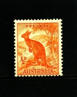 AUSTRALIA - 1942  DEFINITIVE  1/2 D  WMK  PERF. 14 X 15  MINT  SG 179 - Mint Stamps
