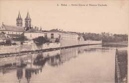 Cp , 77 , MELUN , Notre-Dame Et Maison Centrale - Melun