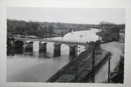 49 : Chateauneuf Sur Sarhe - Les Régates Au Pont - Chateauneuf Sur Sarthe