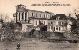 La Chaize Le Vicomte : L'église St Nicolas - La Chaize Le Vicomte