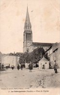 La Chataigneraie : Place De L'église - La Chataigneraie