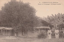 LIBREVILLE - LA CASE A L'ORANGER - VILLAGE LOUIS - BELLE CARTE - SEPIA - ANIMEE - 2 SCANNS -  TOP !!! - Gabón