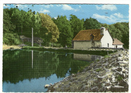 CPSM  15  SAINT MAMET       1974      ETANG ET MOULIN DE VIC - Saint-Mamet-la-Salvetat