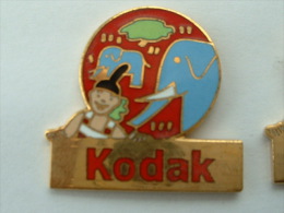 PIN´S KODAK - AFRIQUE - Photographie