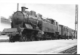 LOCOMOTIVE A VAPEUR Photographie Format Cpa Machine Train De Voyageurs - Equipment