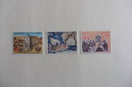 Monaco : 3  Timbres Neufs - Collections, Lots & Séries